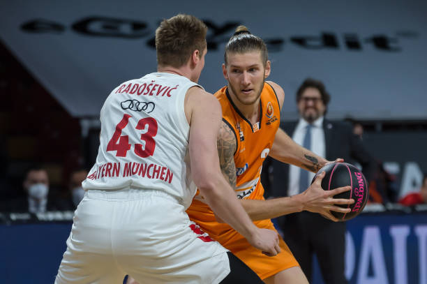 更在于他对 更在于他对